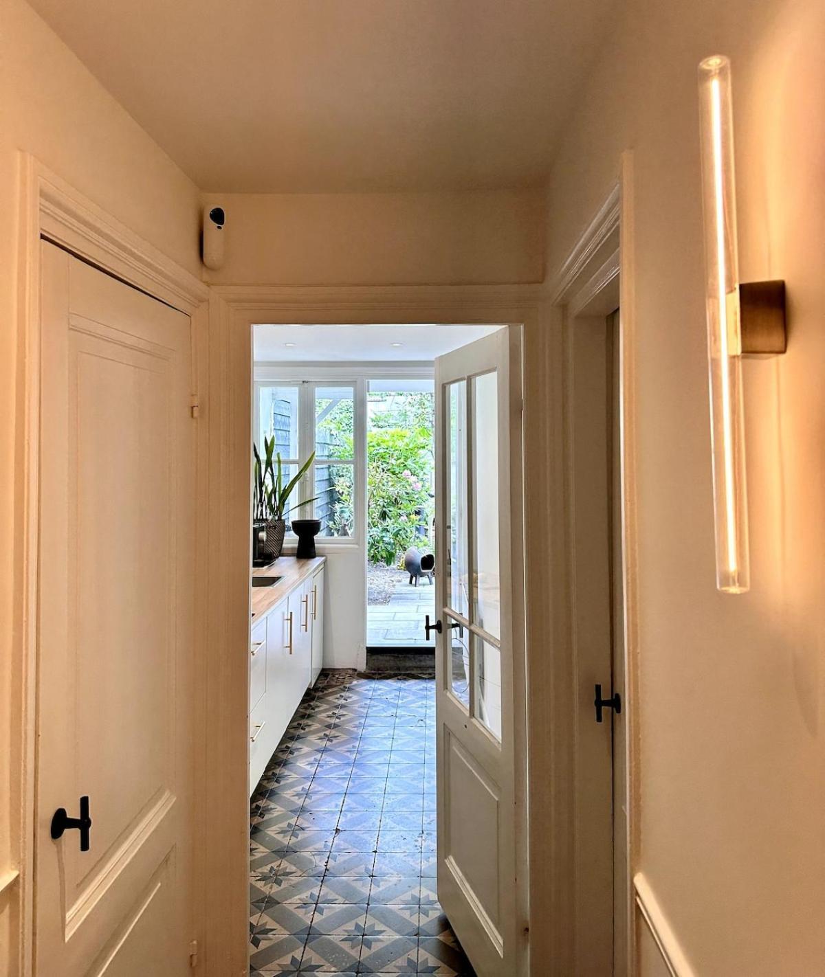 Wonderful With Beautiful Garden And Kitchen