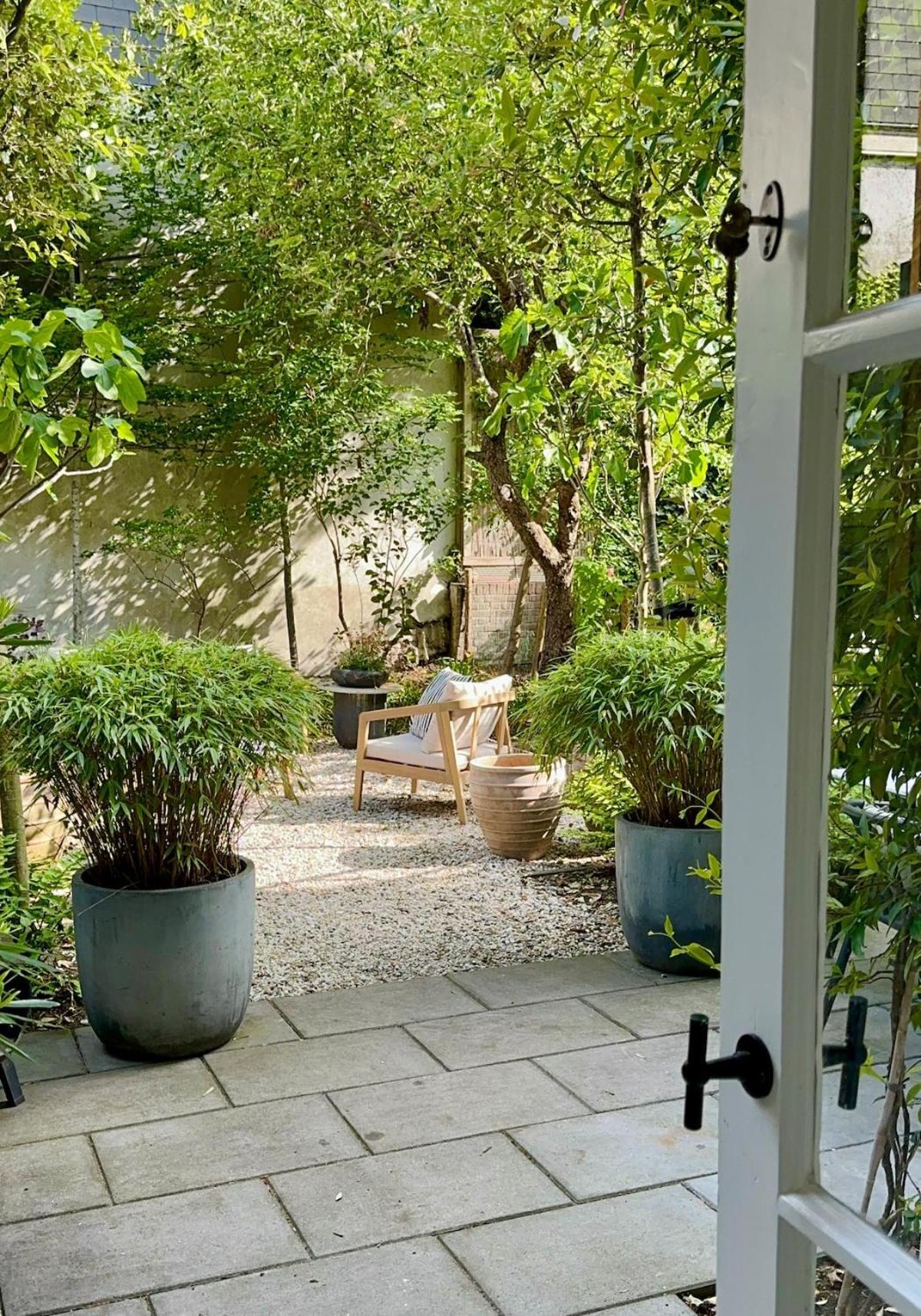Wonderful With Beautiful Garden And Kitchen Appartement