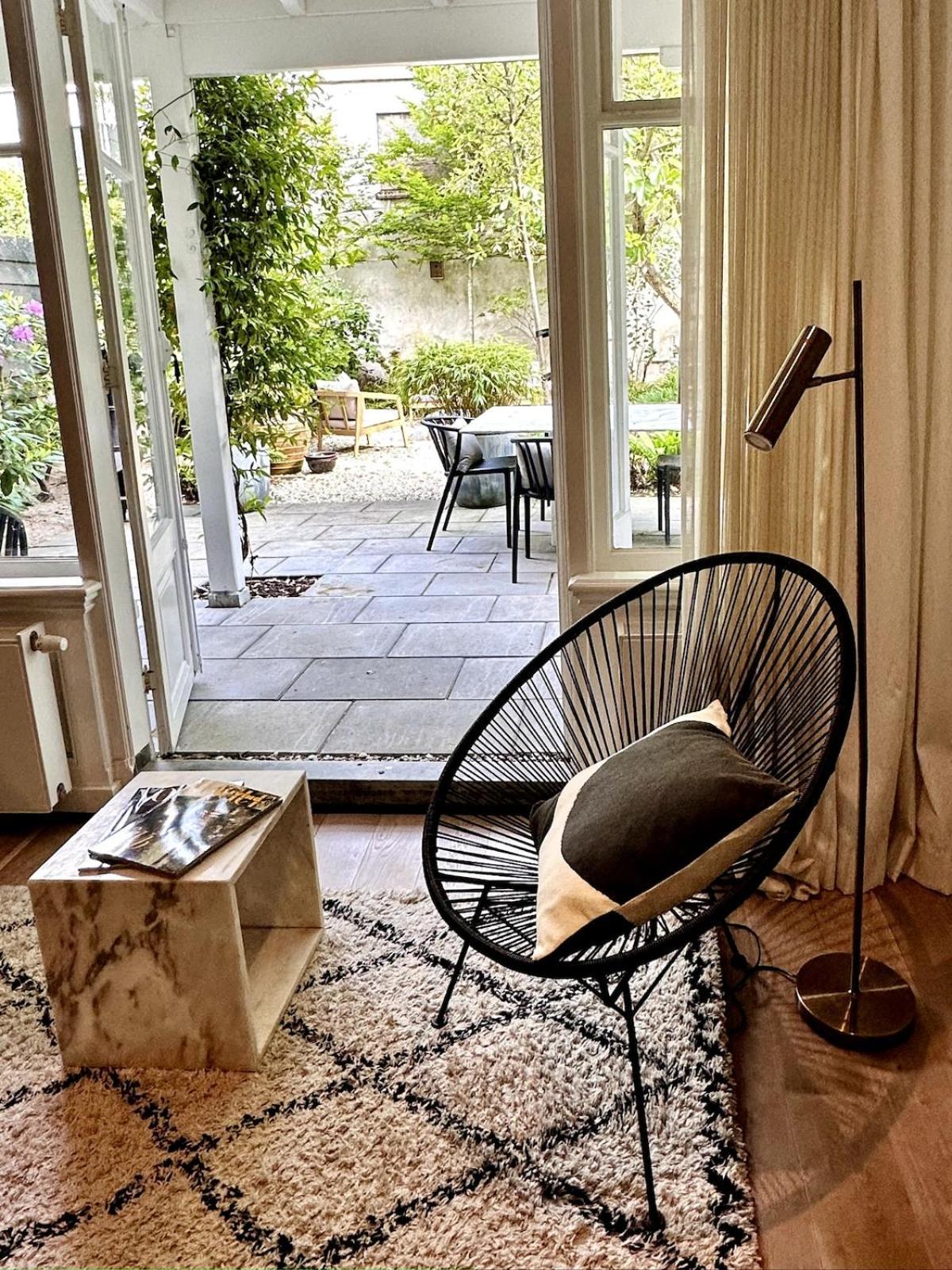 Wonderful With Beautiful Garden And Kitchen Appartement *